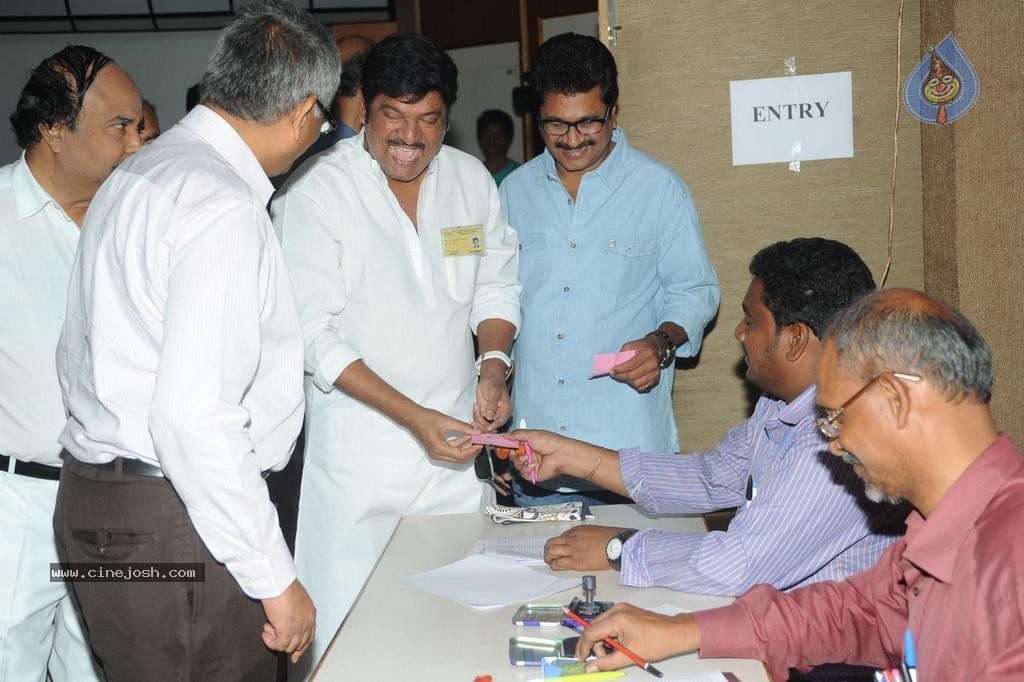 Maa Elections Polling 01 - 45 / 130 photos