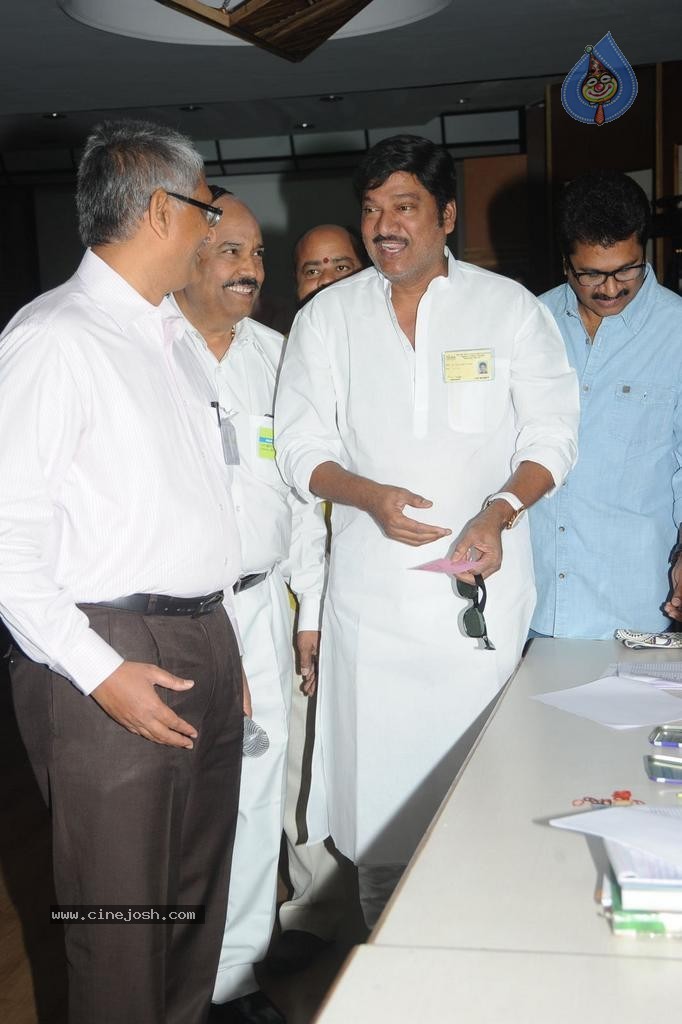 Maa Elections Polling 01 - 74 / 130 photos