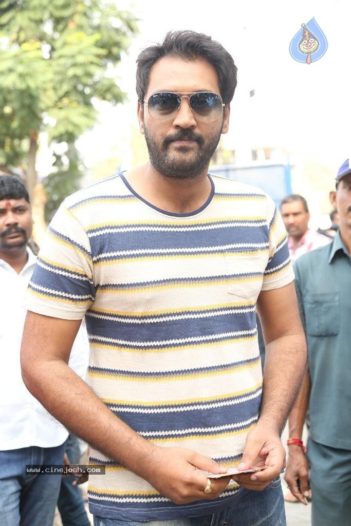 Maa Elections Polling 02 - 117 / 149 photos