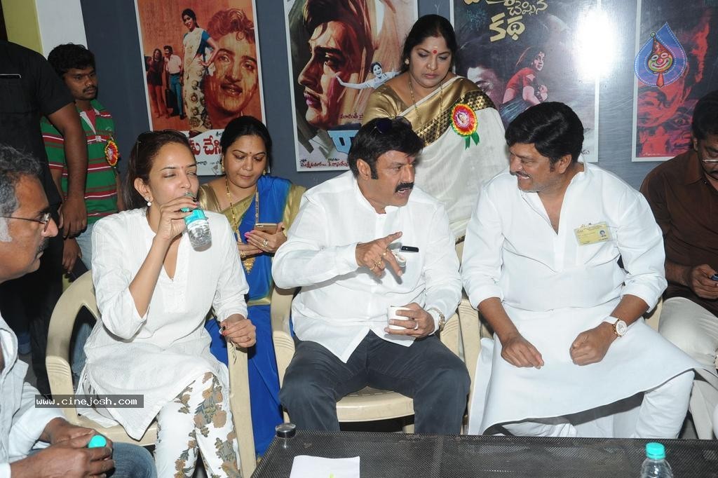 Maa Elections Polling 03 - 22 / 63 photos