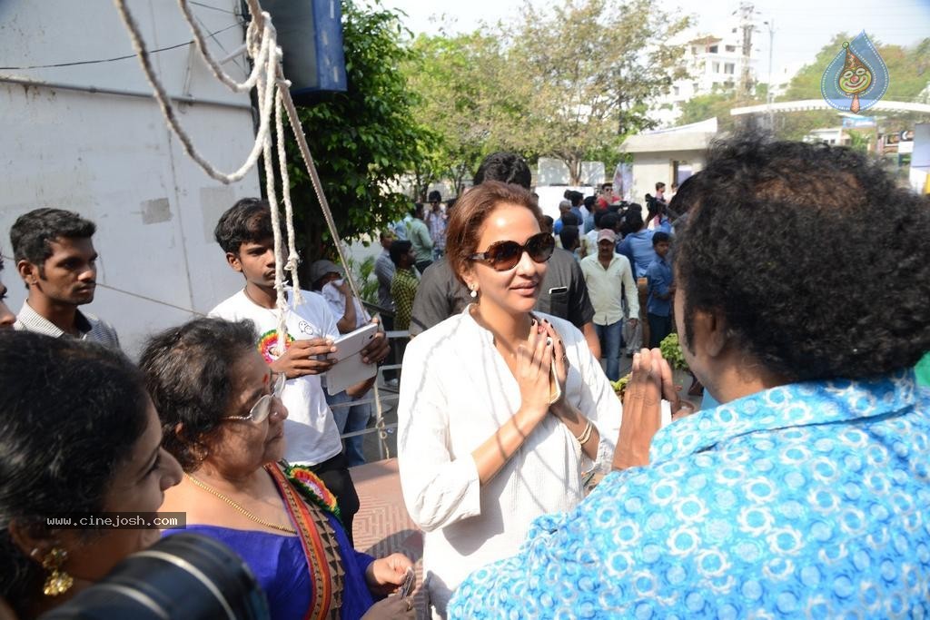 Maa Elections Polling 04 - 42 / 100 photos