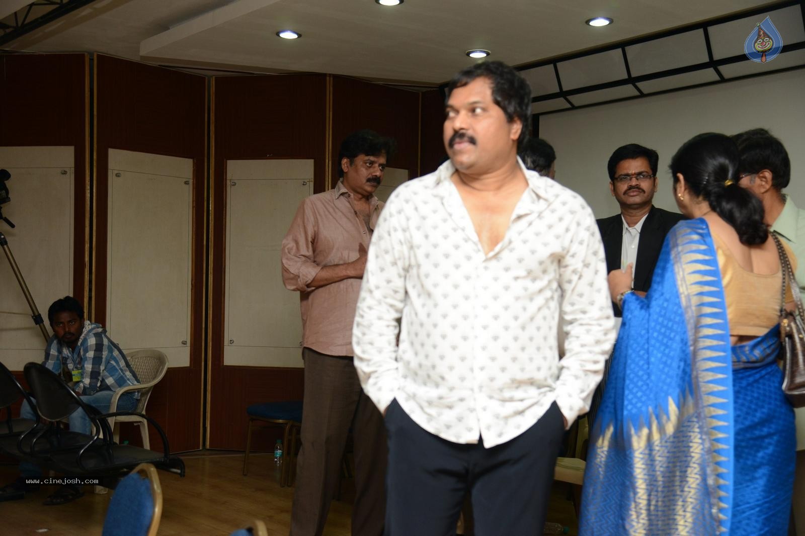 Maa Elections Polling 05 - 162 / 247 photos