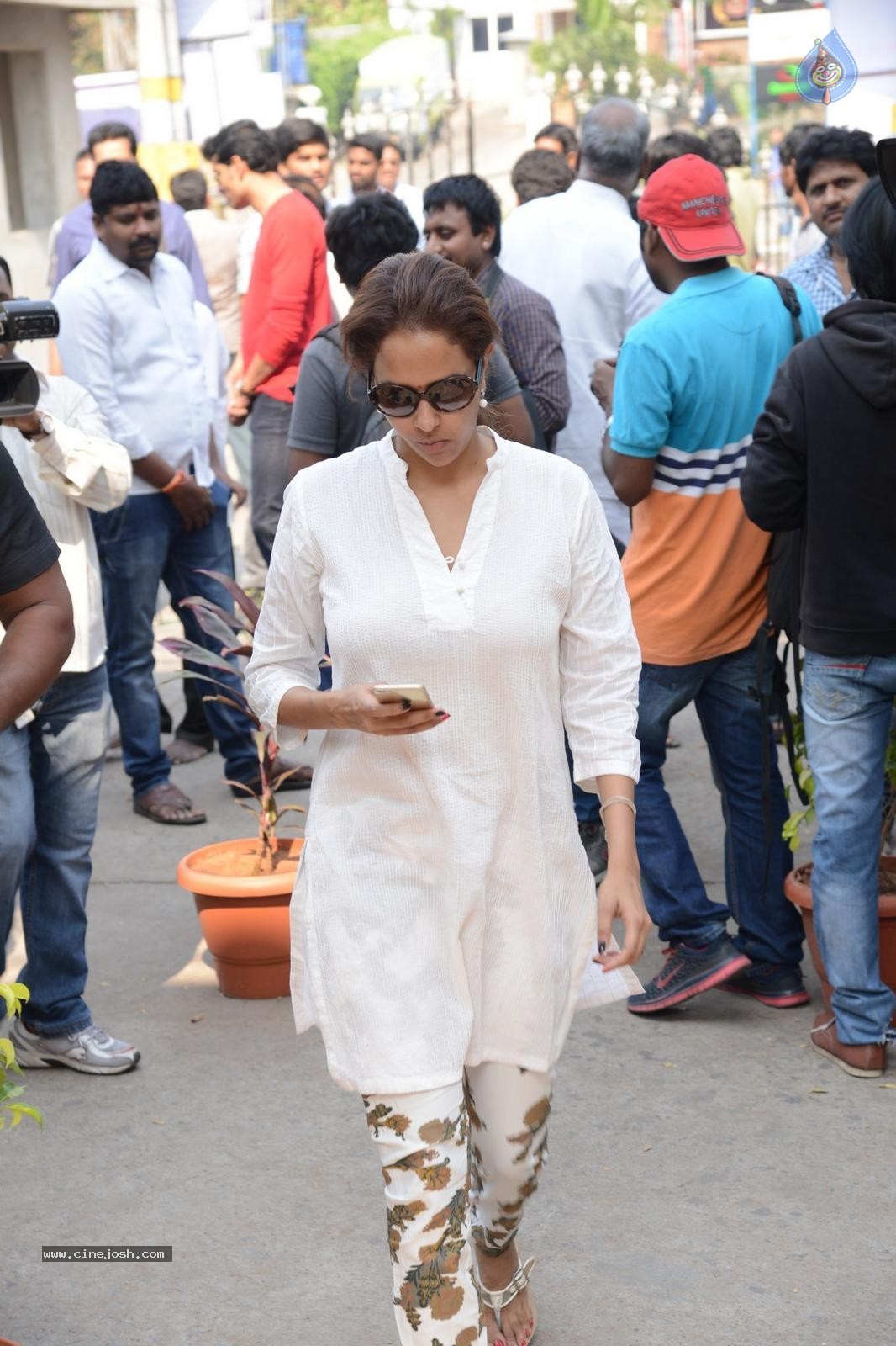 Maa Elections Polling 05 - 233 / 247 photos