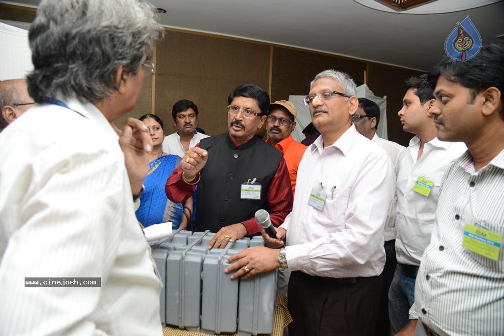 Maa Elections Polling 06 - 36 / 138 photos
