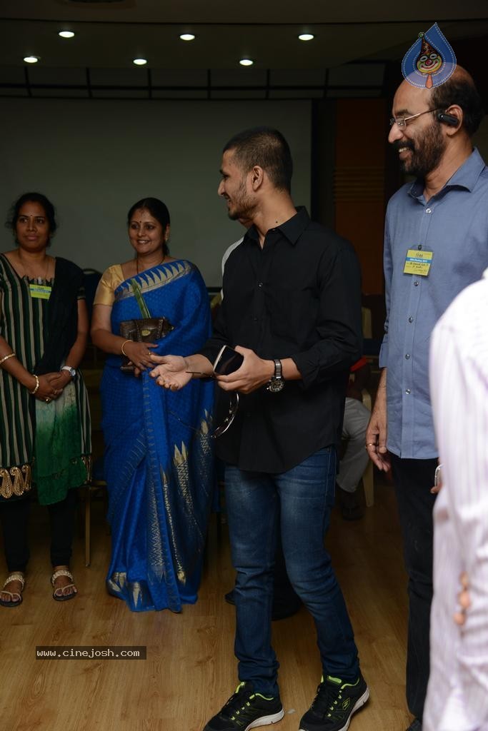 Maa Elections Polling 06 - 37 / 138 photos