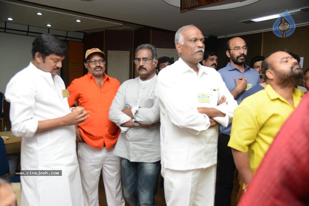 Maa Elections Polling 06 - 74 / 138 photos