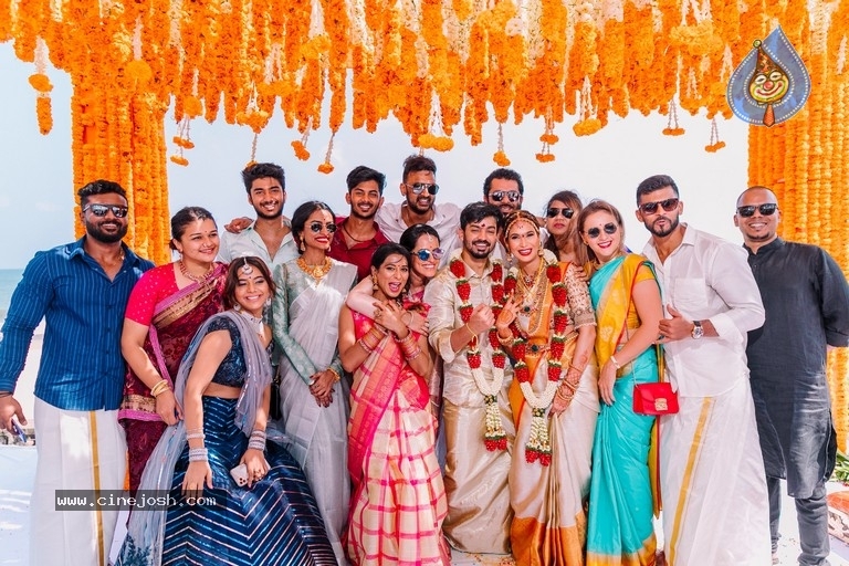 Mahat Raghavendra - Prachi Mishra Wedding Photos - 1 / 13 photos