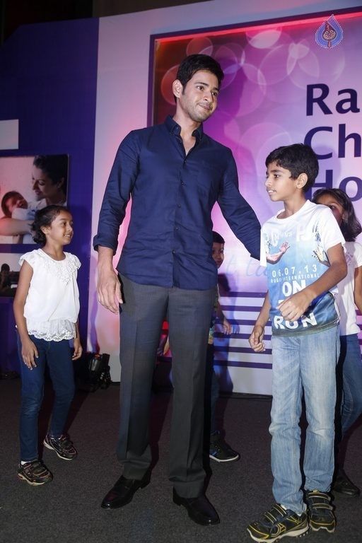 Mahesh Babu at Rainbow Children Hospital Event - 47 / 160 photos