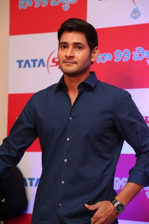 Mahesh Babu at Tata Sky Success Celebrations - 13 / 42 photos