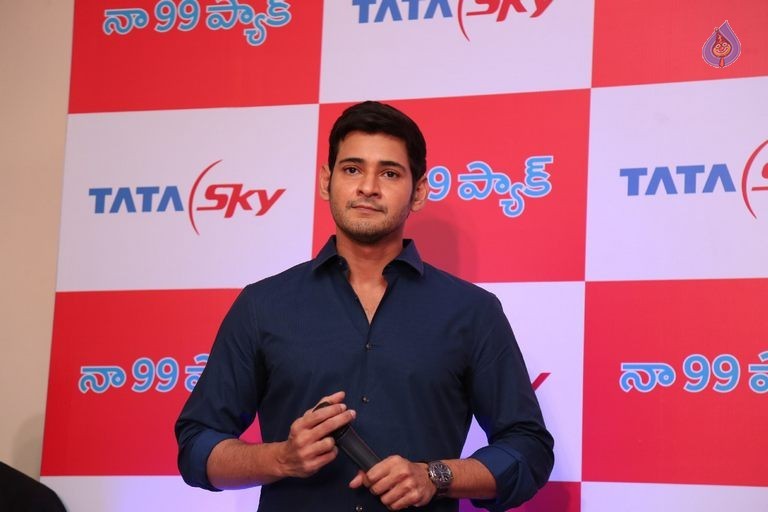 Mahesh Babu at Tata Sky Success Celebrations - 29 / 42 photos