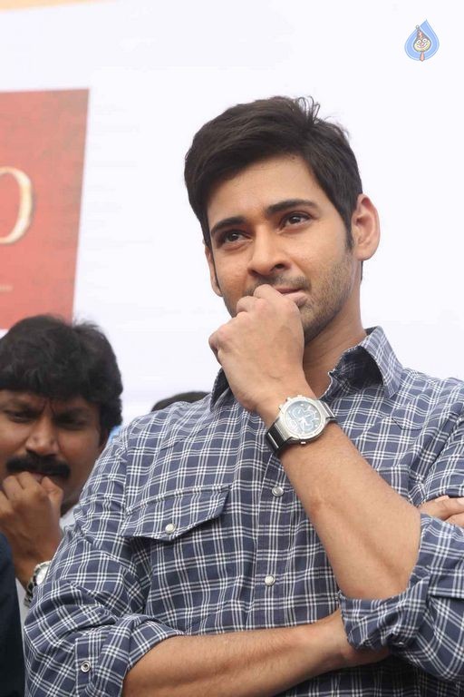 Mahesh Babu flags off Chak De India Ride - 28 / 42 photos