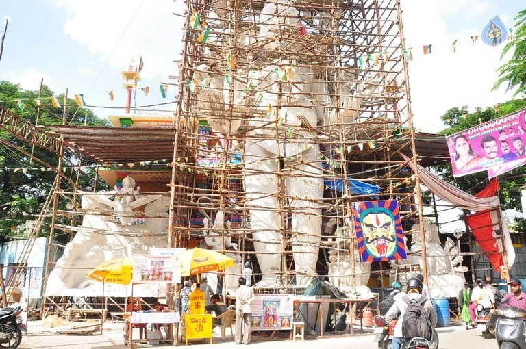 Making of Khairatabad Ganesh 2015 Photos - 19 / 59 photos