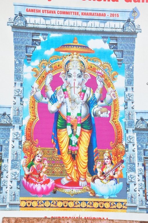 Making of Khairatabad Ganesh 2015 Photos - 20 / 59 photos