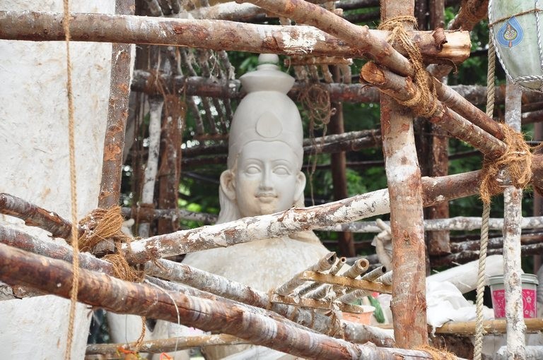 Making of Khairatabad Ganesh 2015 Photos - 25 / 59 photos