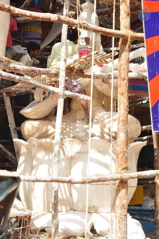 Making of Khairatabad Ganesh 2015 Photos - 32 / 59 photos