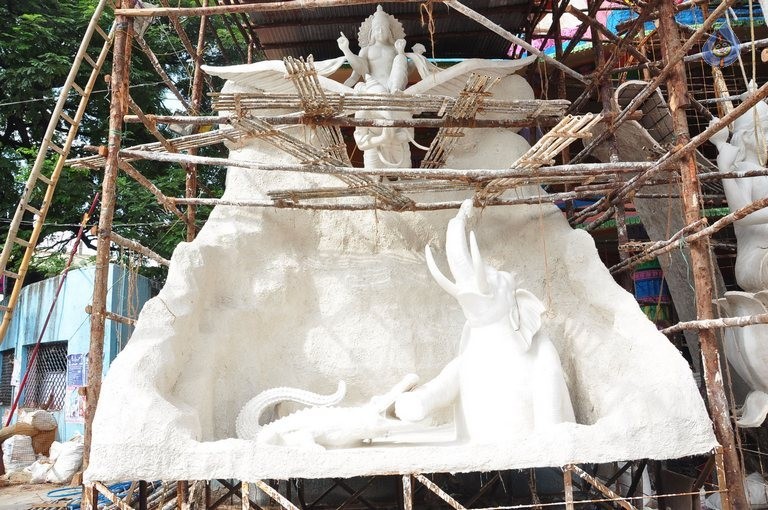 Making of Khairatabad Ganesh 2015 Photos - 42 / 59 photos