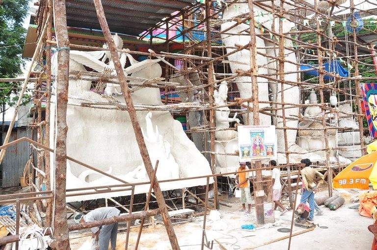 Making of Khairatabad Ganesh 2015 Photos - 43 / 59 photos