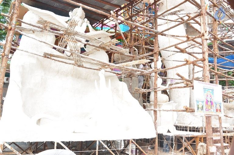 Making of Khairatabad Ganesh 2015 Photos - 55 / 59 photos