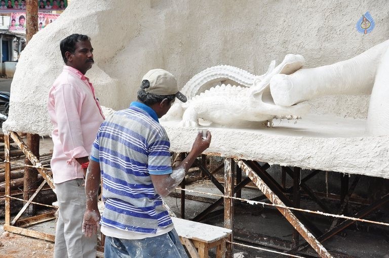 Making of Khairatabad Ganesh 2015 Photos - 56 / 59 photos
