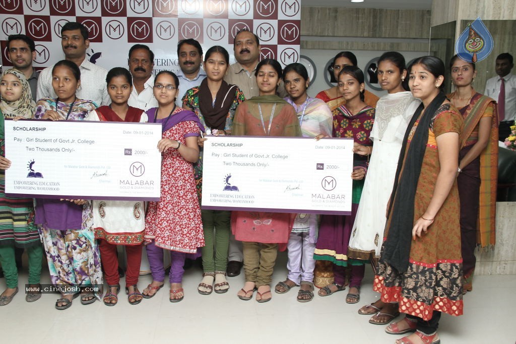 Malabar Gold Scholarships For Poor Girls Students - 4 / 30 photos