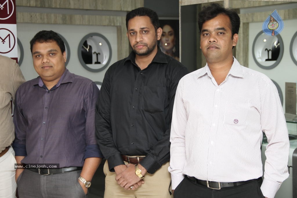 Malabar Gold Scholarships For Poor Girls Students - 5 / 30 photos