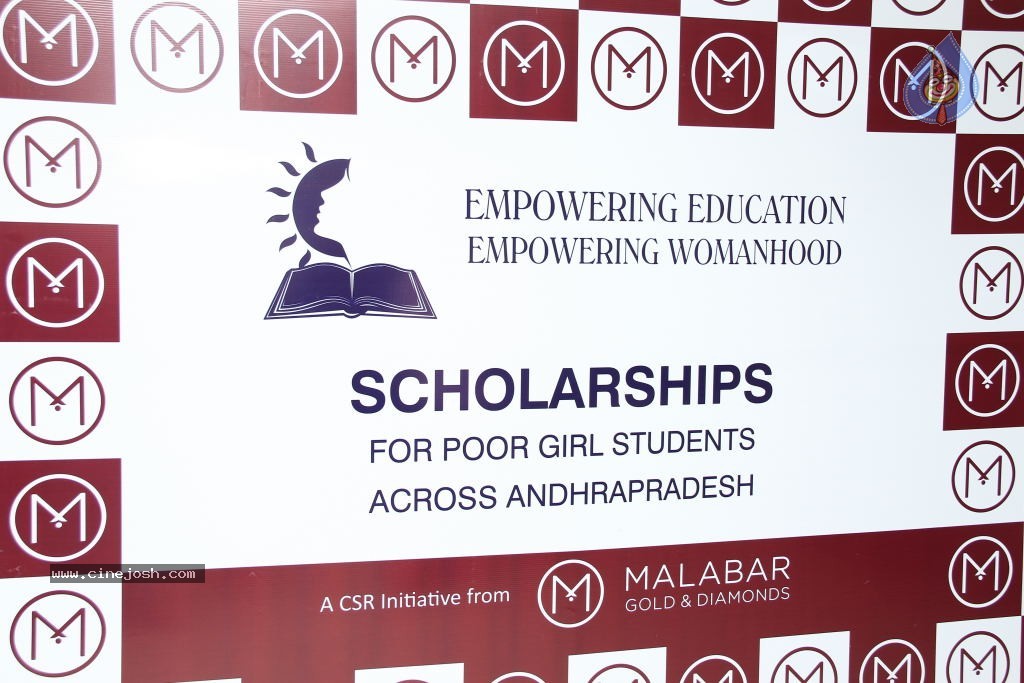 Malabar Gold Scholarships For Poor Girls Students - 20 / 30 photos