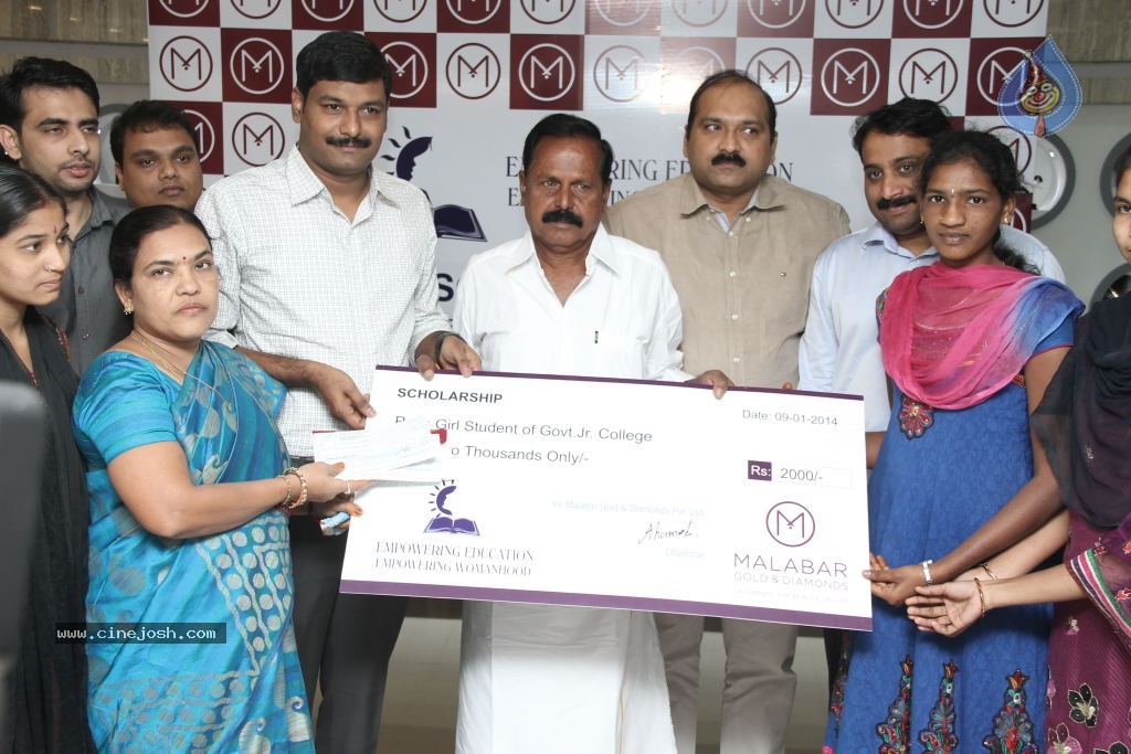 Malabar Gold Scholarships For Poor Girls Students - 30 / 30 photos