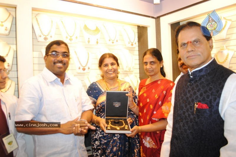 Malabar Gold Shop Opening Photos - 57 / 59 photos