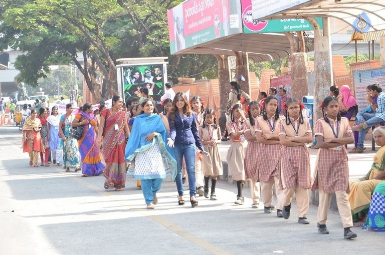 Manali Rathod For Mana Madras Kosam Cause - 23 / 53 photos