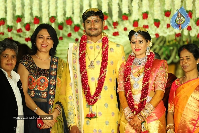 Manali Rathod Wedding Photos - 20 / 78 photos