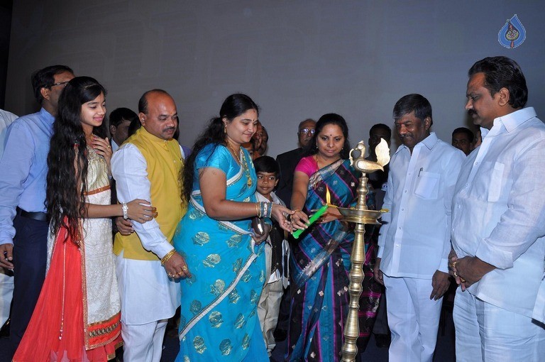 Manam Daily Paper Launch Photos - 18 / 20 photos