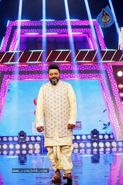Manam Game Show Making Photos - 1 / 15 photos