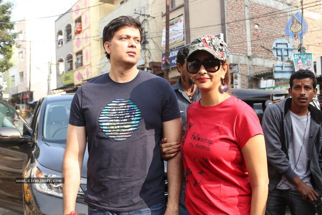 Manchu Lakshmi Participates in Swachh Bharat - 38 / 91 photos