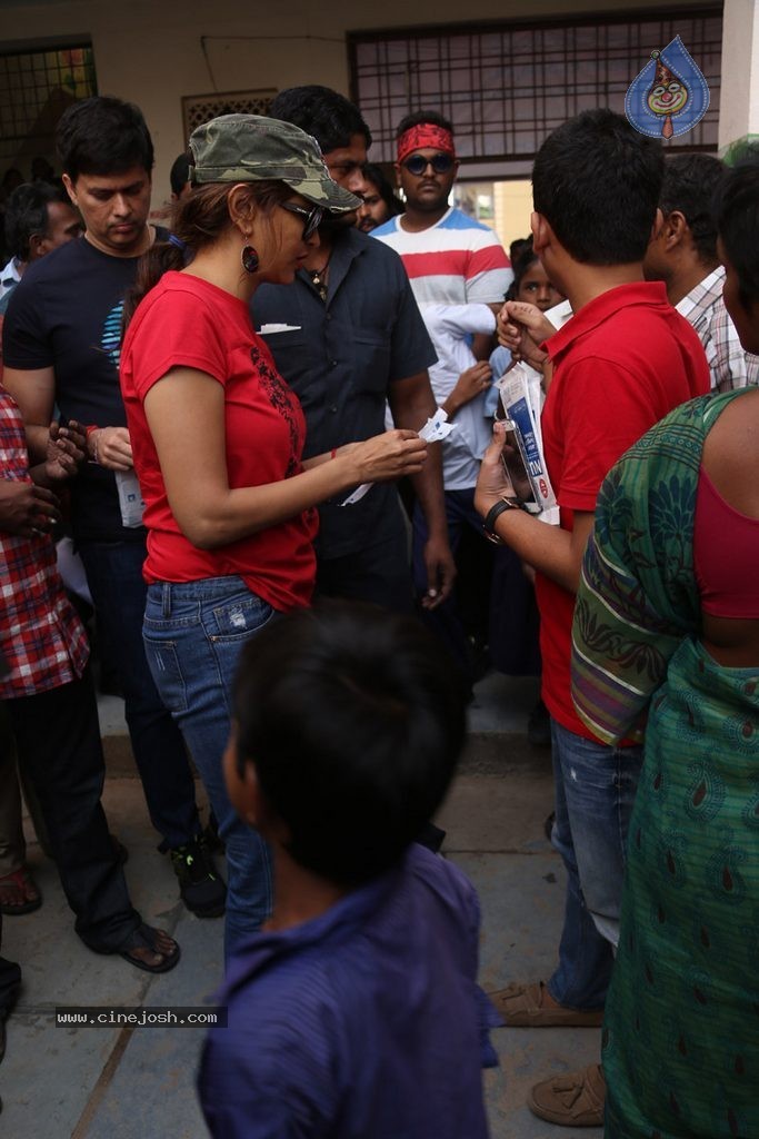 Manchu Lakshmi Participates in Swachh Bharat - 61 / 91 photos