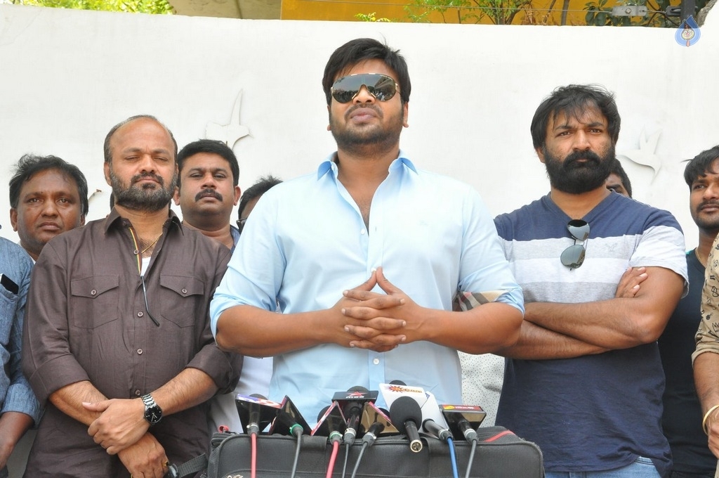 Manchu Manoj Birthday 2017 Celebrations  - 1 / 33 photos