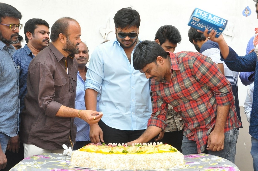Manchu Manoj Birthday 2017 Celebrations  - 9 / 33 photos
