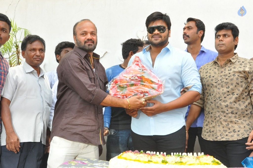 Manchu Manoj Birthday 2017 Celebrations  - 13 / 33 photos