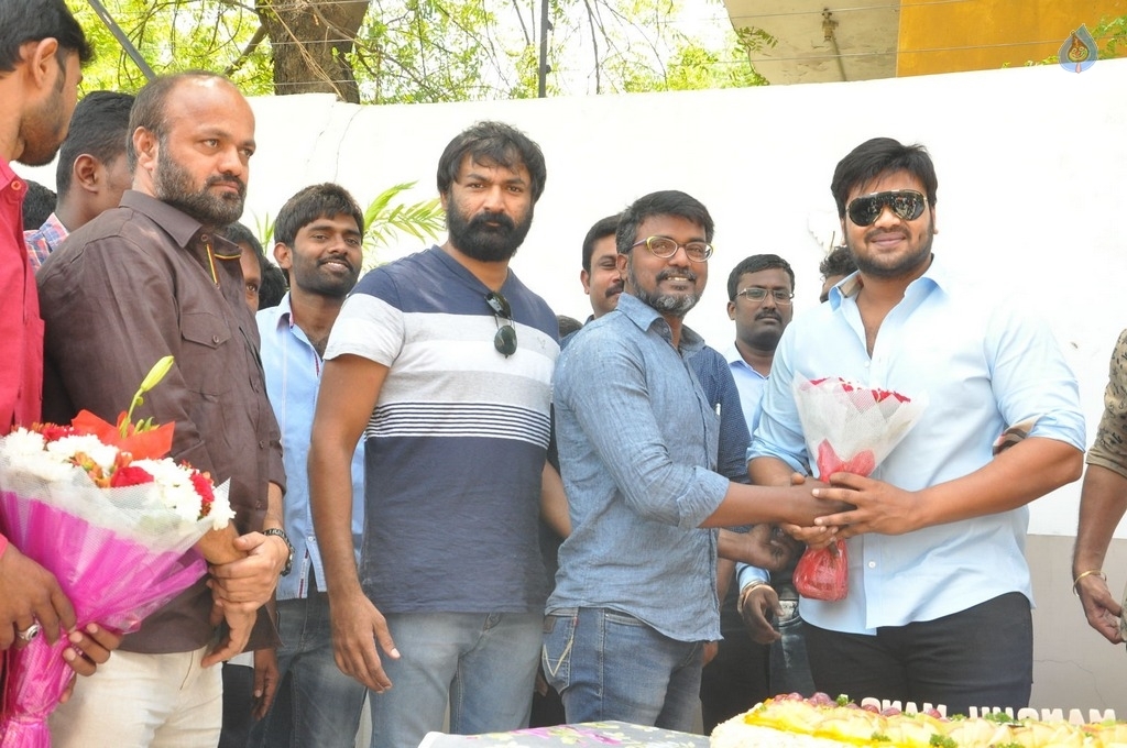 Manchu Manoj Birthday 2017 Celebrations  - 26 / 33 photos