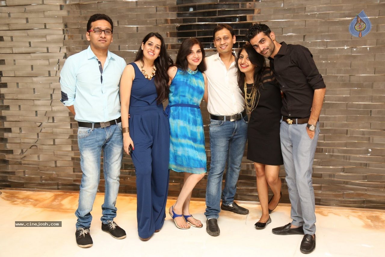 Manish and Rekha Wedding Anniversary Party - 16 / 127 photos