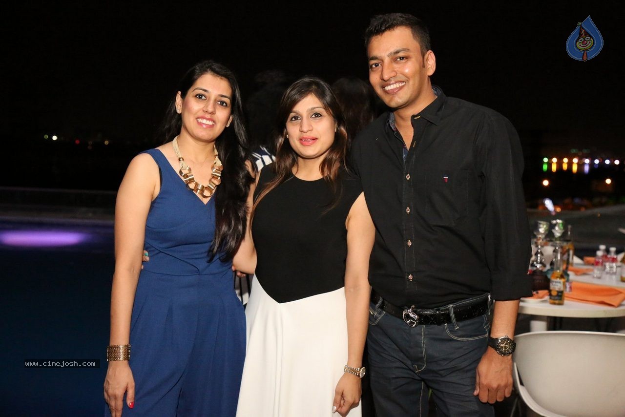 Manish and Rekha Wedding Anniversary Party - 39 / 127 photos