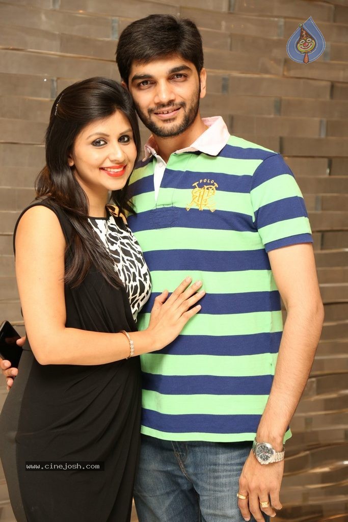 Manish and Rekha Wedding Anniversary Party - 64 / 127 photos