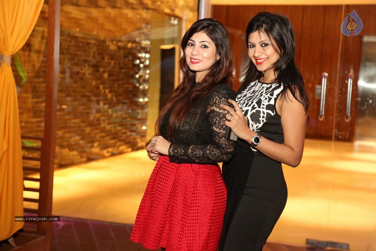 Manish and Rekha Wedding Anniversary Party - 75 / 127 photos