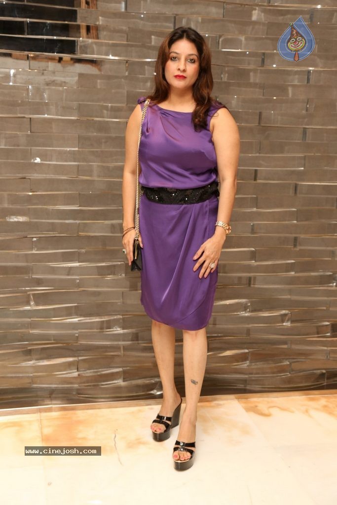 Manish and Rekha Wedding Anniversary Party - 83 / 127 photos