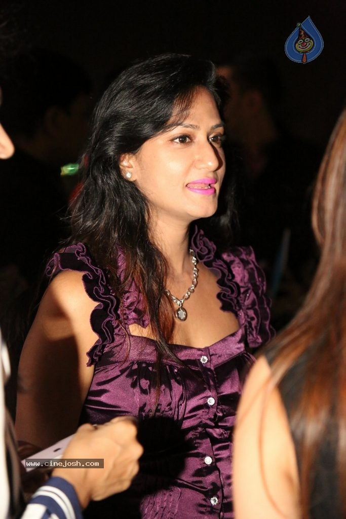 Manish and Rekha Wedding Anniversary Party - 103 / 127 photos