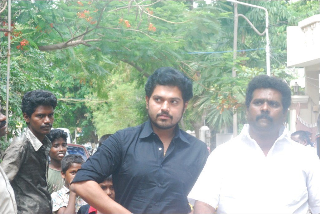 Manivannan Passed Away Photos - 33 / 78 photos