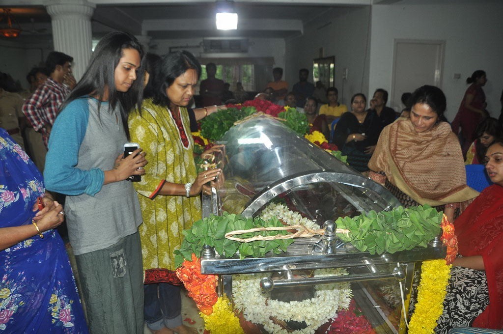 Manjula Vijayakumar Condolences - 18 / 134 photos