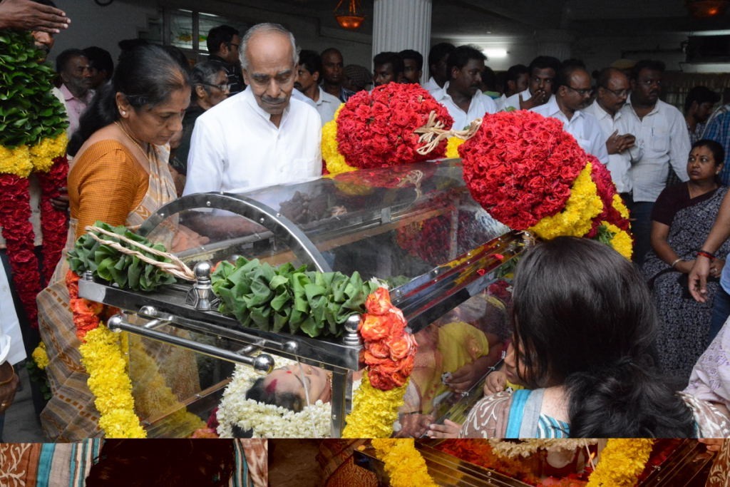 Manjula Vijayakumar Condolences - 19 / 134 photos