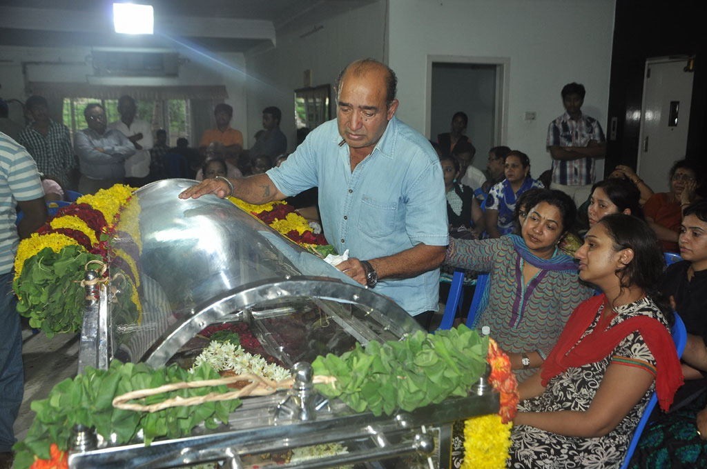 Manjula Vijayakumar Condolences - 22 / 134 photos