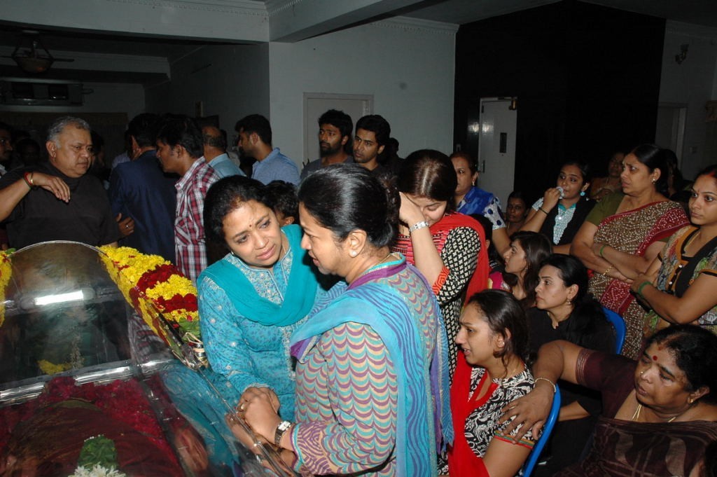 Manjula Vijayakumar Condolences - 33 / 134 photos