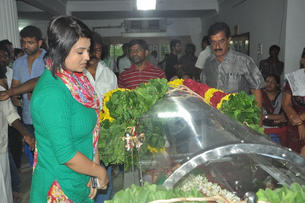 Manjula Vijayakumar Condolences - 66 / 134 photos